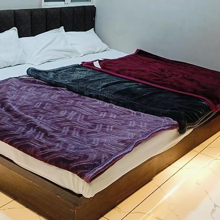 Hotel Rainbow Ujjain Eksteriør billede