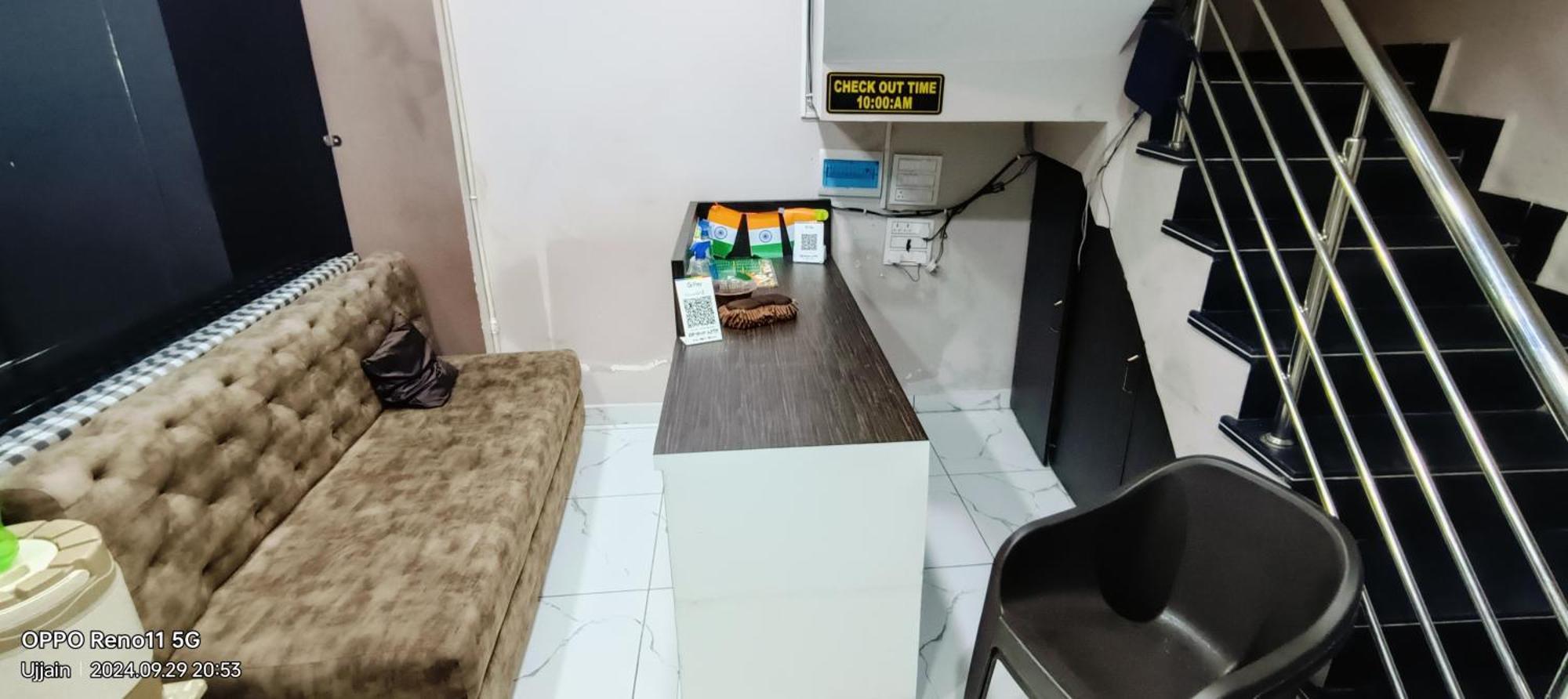 Hotel Rainbow Ujjain Eksteriør billede